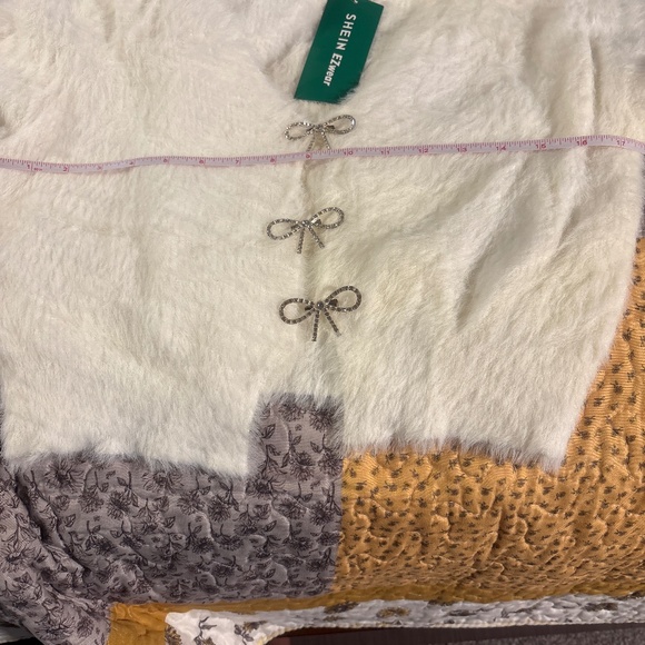 Winter white EXTREMELY soft cardigan - Picture 1 of 10